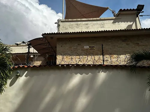 Casa En Venta En Parque Caiza