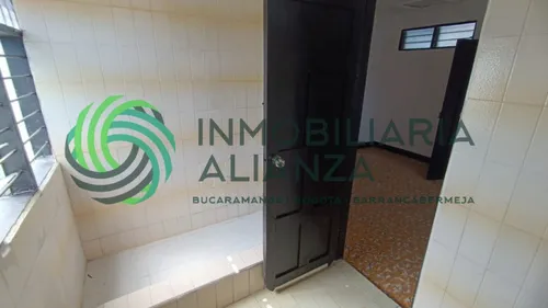 Apartamento En Arriendo En Pueblo Nuevo. Cod A16394