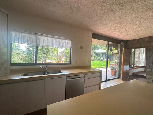 Lomas De Tecamachalco, Espectacular Residencia Estilo Cantábrico Precioso Jardín