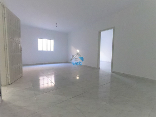 Imagem 13 de 30 de Uma Ótima Oportunidade Para Você, Que Está Procurando Por Imóveis No Cajuru, São Duas Casas De 75m² Cada, Em Um Terreno De 300m² No Conjunto Mercúrio, Com Fácil Acesso À Br-277. - Ca01674 - 70162767