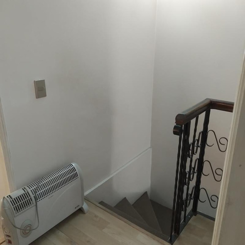 Habitación En Casa A Compartir/baño Privado