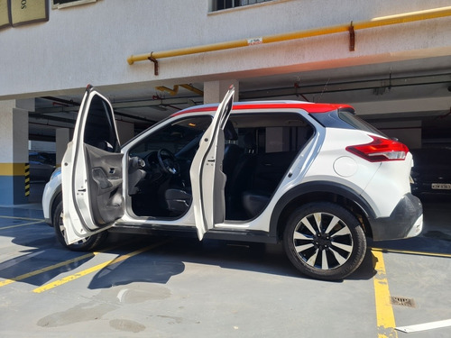 Imagem 10 de 11 de Nissan Kicks 2017 1.6 16v Sl Aut. 5p