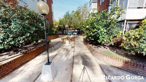 Imagen 2 de 11 de Venta Apartamento Prado (ref: Rgo-56)