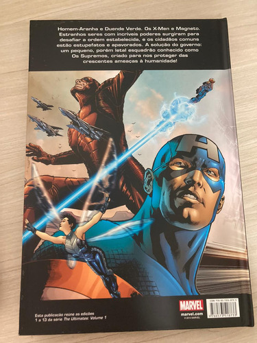 Hq Os Supremos - Volume 1, De Mark Millar - Edição Panini Em Capa Dura