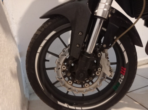 Imagen 2 de 5 de Benelli Tnt 300