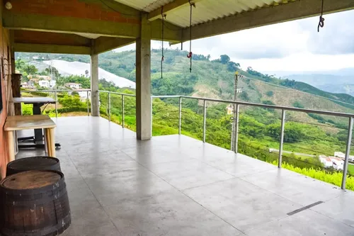 Casa Campestre En Arriendo Via Chinchina (279059917).