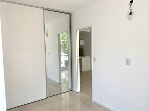 Imagen 8 de 19 de Venta Departamento Con Balcón-piscina- Impecable!!