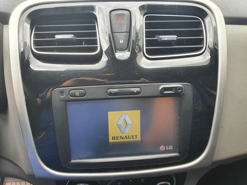 Renault Logan 1.6 Dynamique 8v Flex 4p Manual