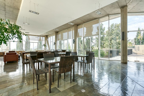 Amplio Y Acogedor Departamento Duplex Con Gran Vis...