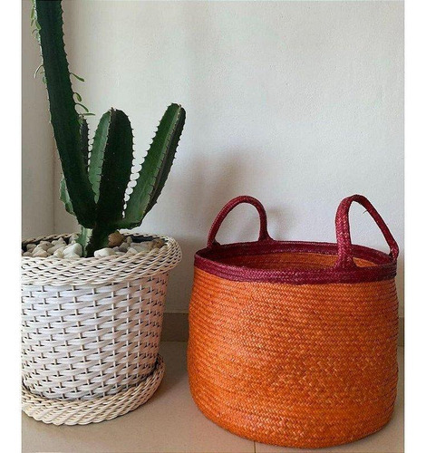 Cesta gigante de paja de coco Indaiá de color naranja, 40 x 30 cm