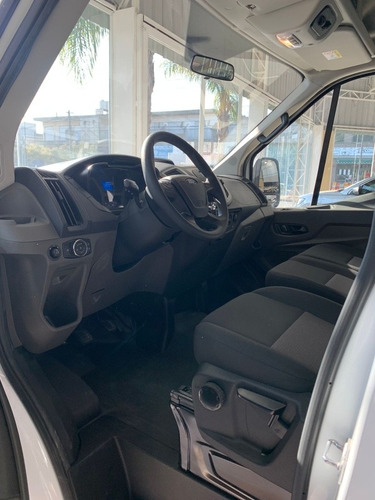 Imagen 8 de 15 de Ford Transit 0km Minibus 17+1