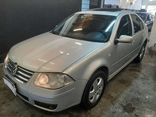 Volkswagen Bora 1.9 Trendline I 100cv 2011 Tdi