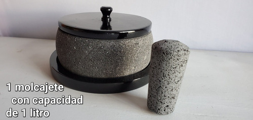 1 Molcajete Con Tapa De Madera De 20 Cm De Diámetro X 8 Cm Negro