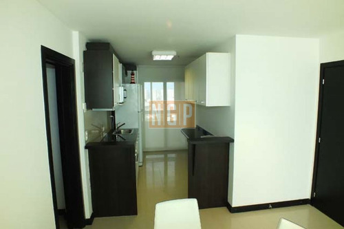 Imagen 20 de 30 de Apartamento En Mansa, 2 Dormitorios