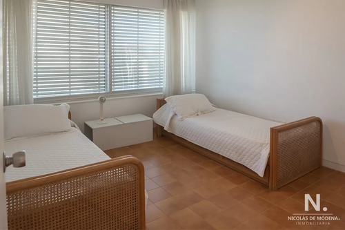 Vende Apartamento De 3 Dormitorios En Tiburon , Punta Del Este
