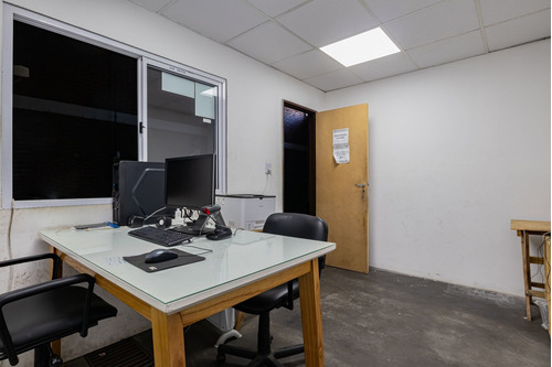 Imagen 29 de 30 de Venta Galpon Con 4 Oficinas Villa Lynch. Permuta