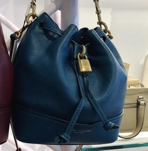 Marc jacobs lock that bucket bag hotsell