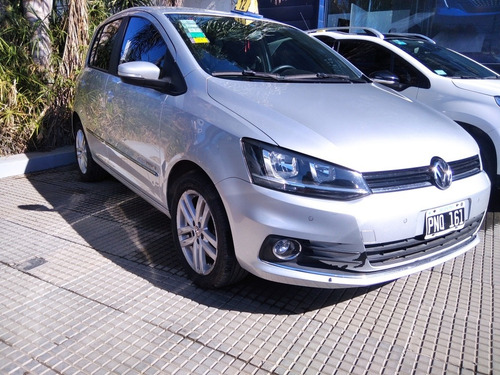 Robayna| Volkswagen Fox 1.6 Highline 2016| Ne