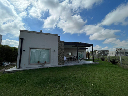 Venta Canning Barrio Cerrado La Horqueta Casa 3 Dormitorios, 2 Baños, Galería Y Parque!