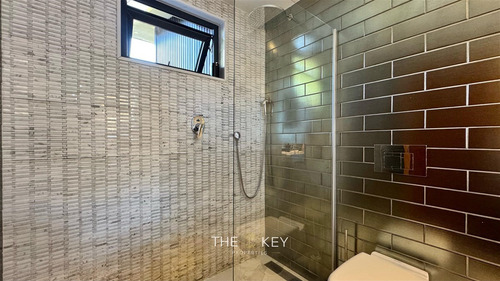 Casa En Venta De 4 Dorm. En Lo Barnechea