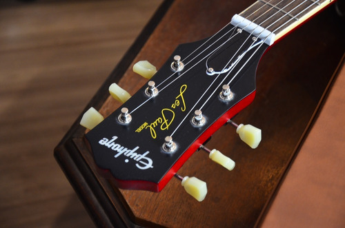 Guitarra EpiPhone Les Paul Standard 1959 Outfit Aged Dark