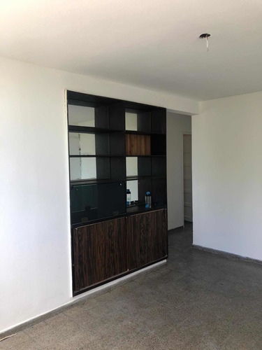 Imagen 4 de 10 de Dueño Vende Apto. En Antel Arena