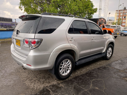 Toyota Fortuner 2.7l 4x2