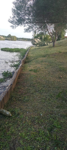 Lote Al Agua En Villa Paranacito (barrio Náutico Sagastume)
