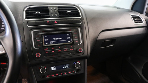 Volkswagen Polo 1.6 Comfortline - 126623 - C