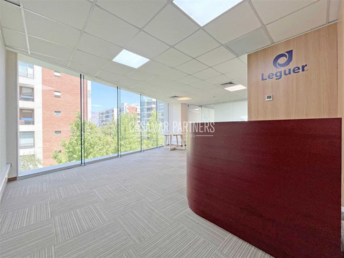Gran Oficina En Arriendo Privado Y Sala De Reuniones