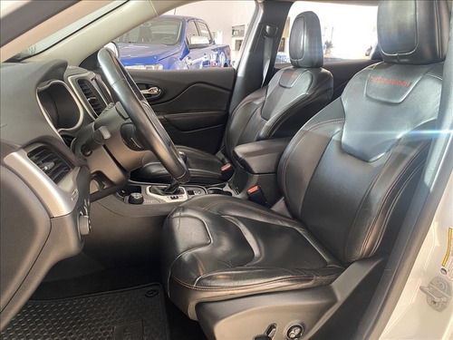 Imagem 9 de 11 de Cherokee 3.2 Trailhawk 4x4 V6 24v Gasolina 4p Automático