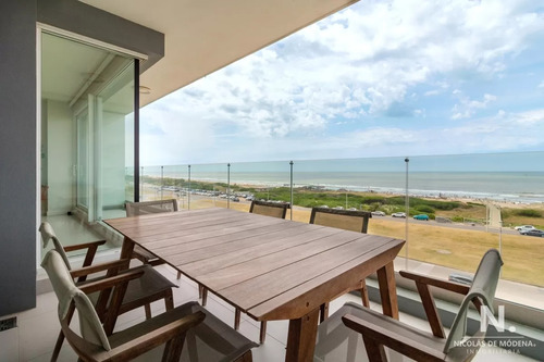 En Venta Apartamento En Brava - Punta Del Este Con  Vistas Impresionantes De 3 Dormitorios. 