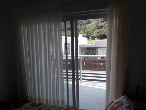Imagem 18 de 30 de Casa Padrão Para Venda Em Centro Garopaba-sc - Kv523