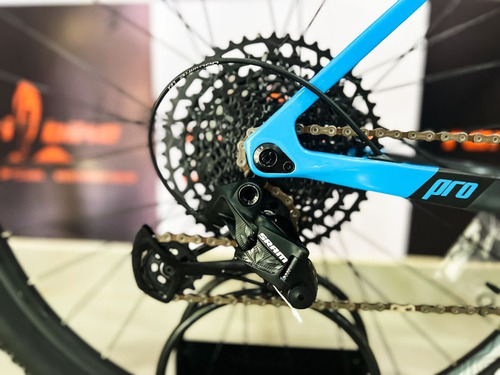 Bicicleta Trinx V1200 Pro Carbon 12v Sram