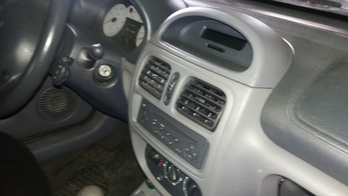 Imagem 6 de 12 de Sucata Clio Rt1. 2001