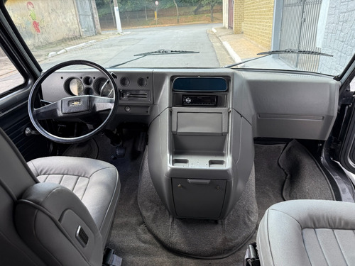 Chevrolet Gmc Van G20 V8 351 Furgao Esquadrao Classe A