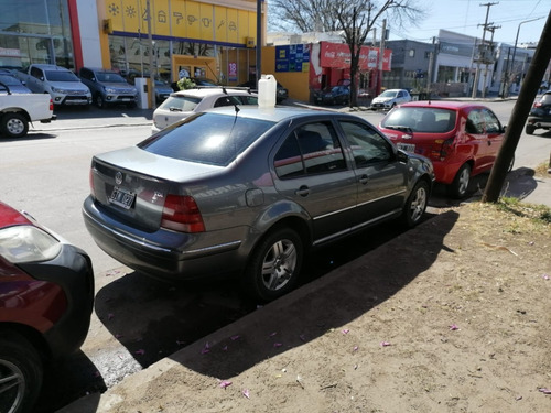 Vw Bora Trendline Tdi Liquido Contado!!