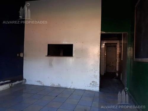 Imagen 24 de 30 de Venta En Bloque De 3 Locales Y 3 Viviendas Ituzaingo Retasado Oportunidad