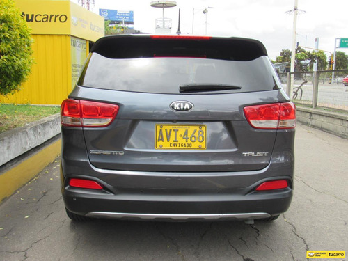 Imagen 4 de 25 de Kia Sorento Trust 2.4 (4*2)