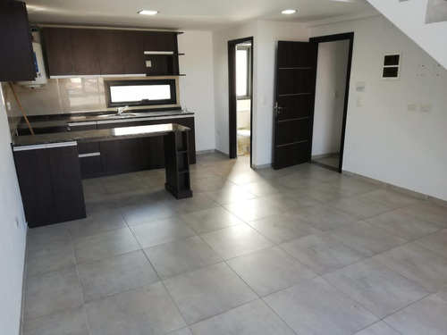 Duplex En Venta - 1 Dormitorio 2 Baños - 65 Mts2 - Villa Carlos Paz