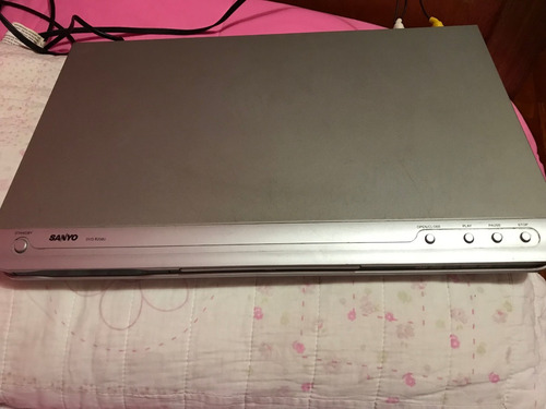 Reproductor Cd/dvd Sanyo 9206u