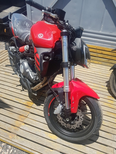 Imagen 10 de 17 de Benelli 302 S En Sbk Motos