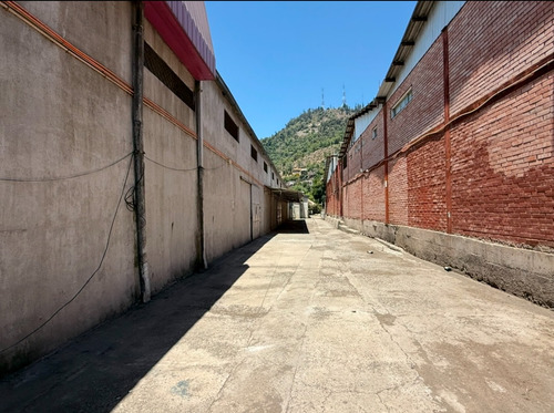 Se Arrienda Bodega