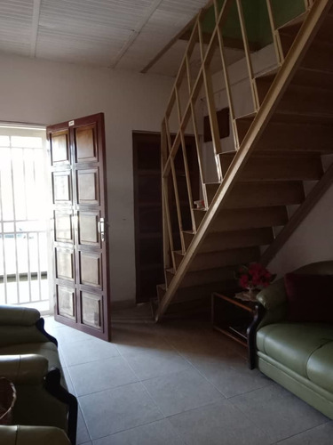 Imagen 4 de 9 de Casa En La Candelaria Pereferico Luz Castro 0412-474-60-33