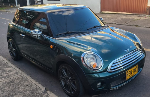 MINI Cooper R56 1.6 Coupe