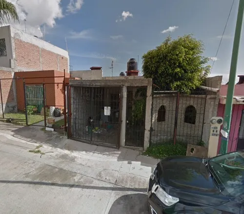Sk17 Hermosa Casa En Venta, En Excelente Estado Ideal Para Iniciar Tu Patrimonio En La Ermita Leon Gto, Pago Accesible En 2 Exhibiciones, Solo Recursos Propios. No Infonavit
