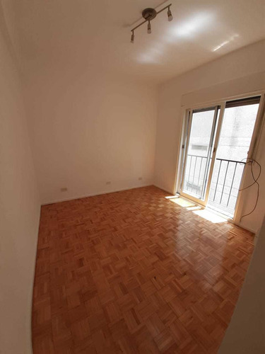 Venta Departamento 2 Ambientes Super Luminoso Con Balcón
