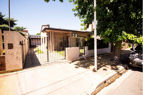 Casa A La Venta En Garibaldi Al 1500, Tandil