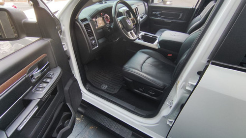 RAM Classic 5.7 V8 32V 4P HEMI LARAMIE AUTOMÁTICO