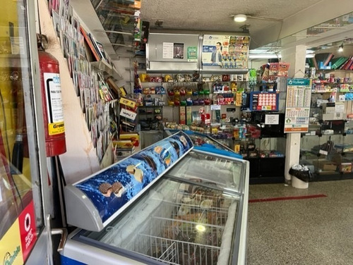 Imagen 3 de 20 de Venta , Local Comercial Completo, Complejo Buceo O Venta Llaves